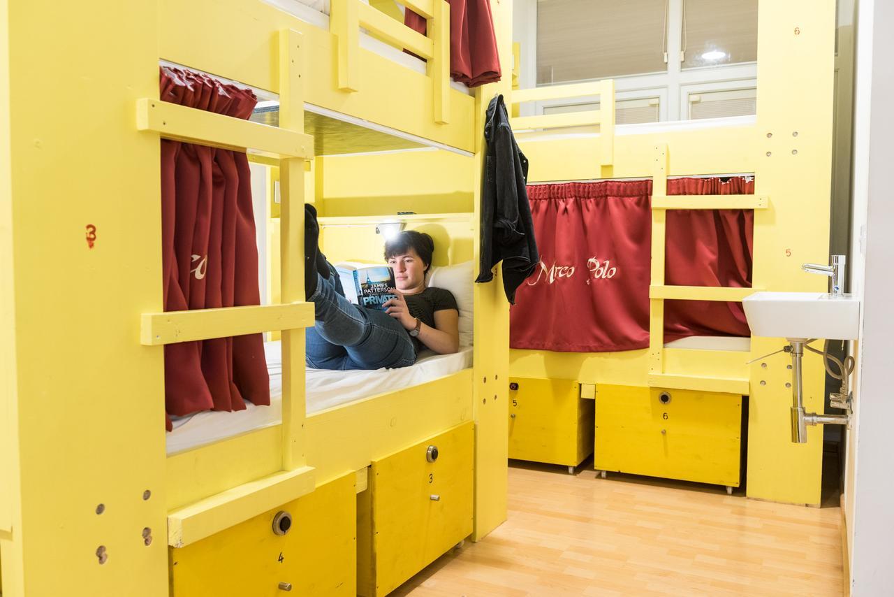 Marco Polo Party Hostel Saint Julian's Εξωτερικό φωτογραφία